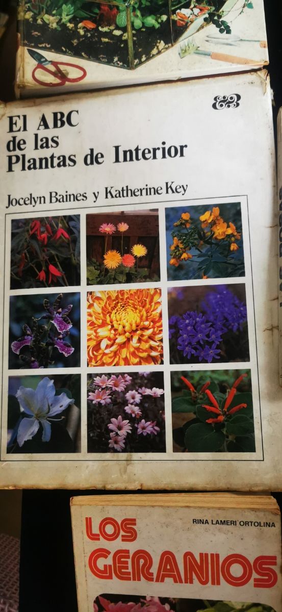 Livros - Tudo sobre plantas