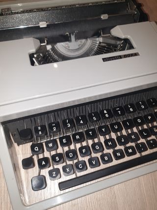Olivetti Dora Maquina de escribir