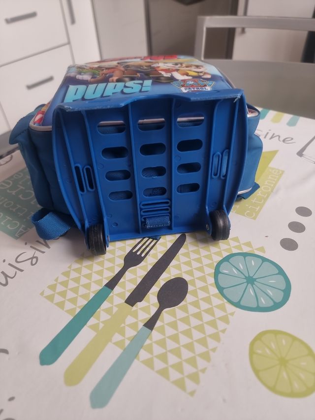 Mochila infantil con ruedas