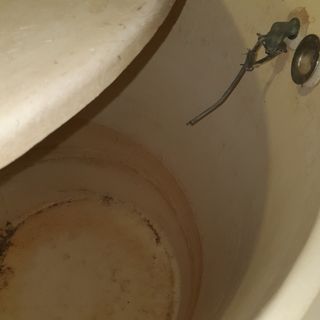 Deposito agua de 575 L. con bomba