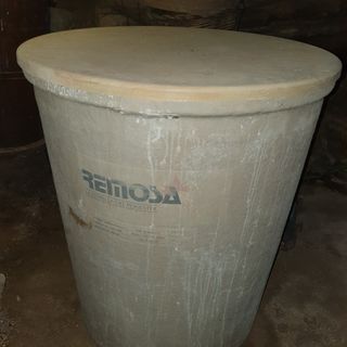 Deposito agua de 575 L. con bomba