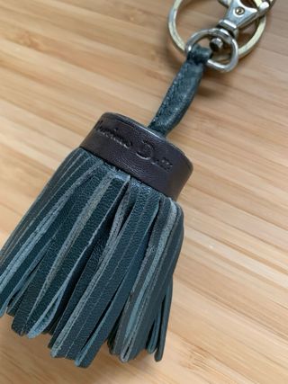 Charm borla piel Massimo Dutti