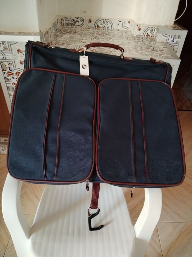 Maleta para traje
