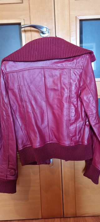 Chaqueta cuero burdeos