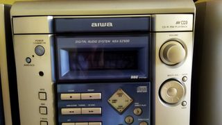 Reproductor 3CD/Radio + 2 altavoces + mando a d.