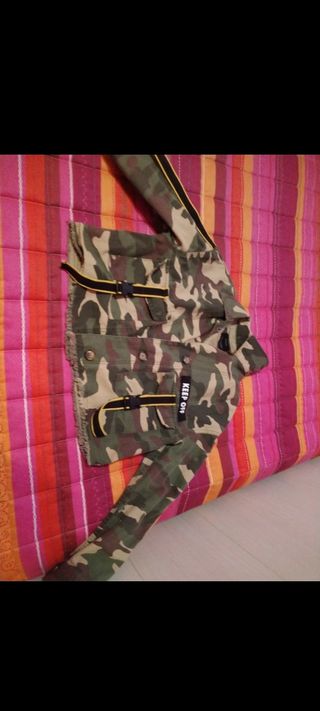 Chaqueta militar 