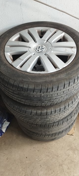Se vende 4 ruedas del Passat 2000 TDI