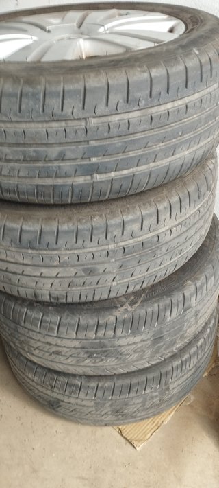 Se vende 4 ruedas del Passat 2000 TDI