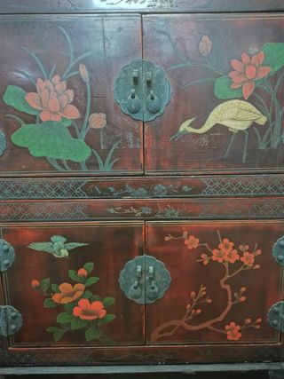 Mueble pequeño oriental. Vintage