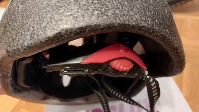 Casco infantil para bici con dibujo de Frozen