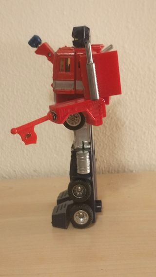 Trasformer powered convoy motrice