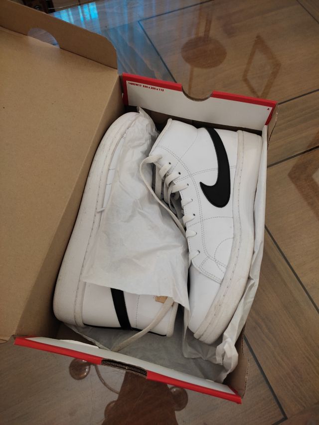 Nike court royale 2 mid