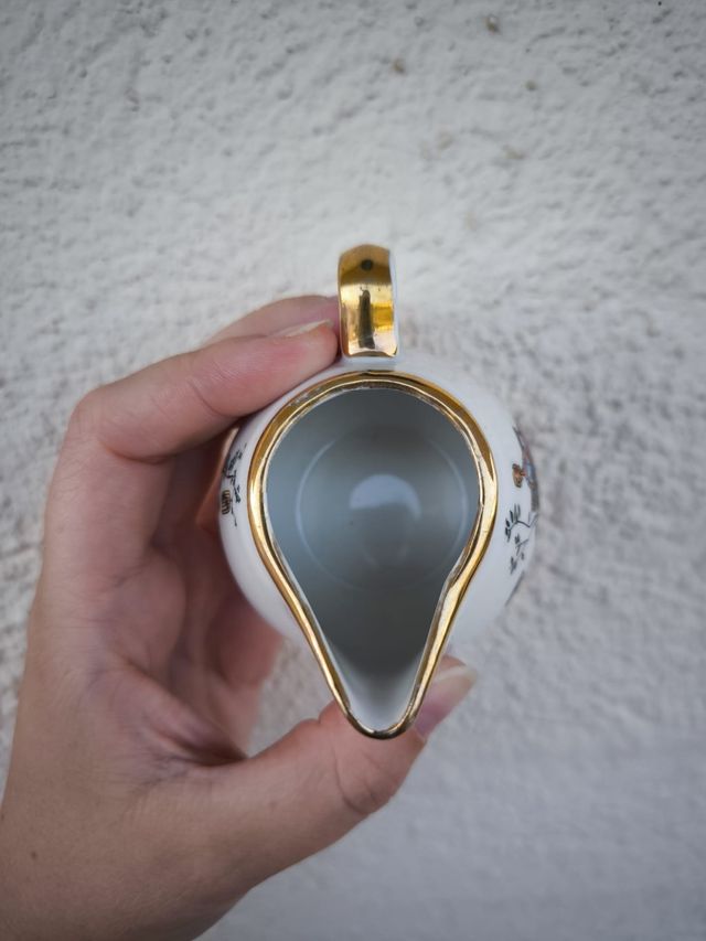 Jarrita leche porcelana antigua