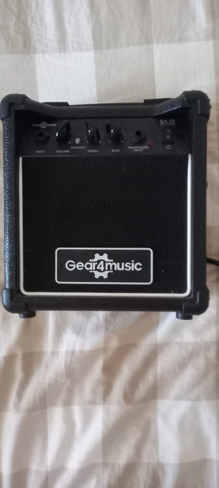 Guitarra eléctrica marca gear4music
