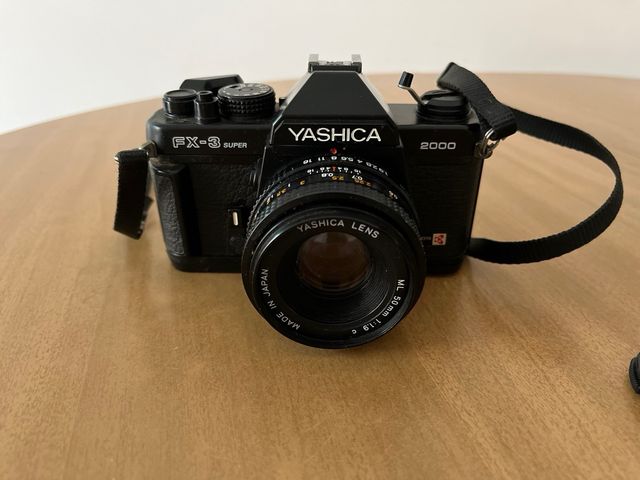 Yashica Fx-3 super 2000