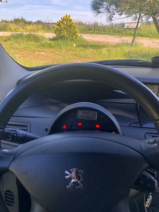 Peugeot 807 2012