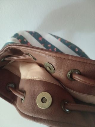 Bolso estampado a rayas