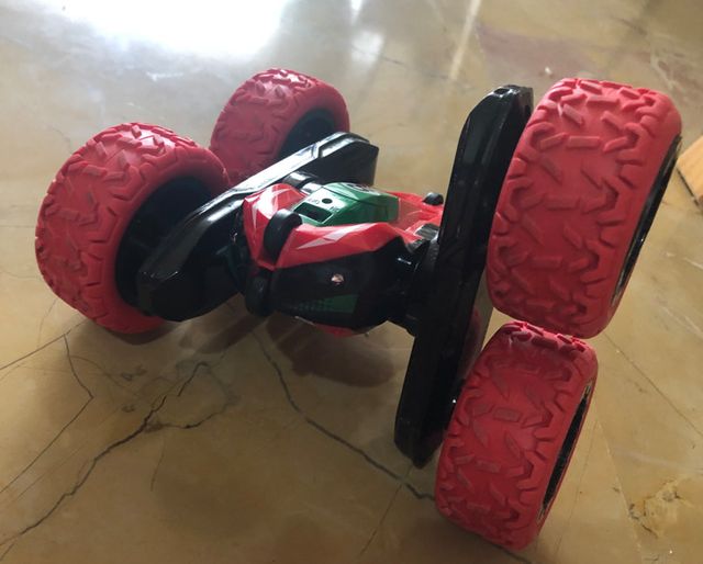 ¡Vendo Coche con Telemando Acrobático!