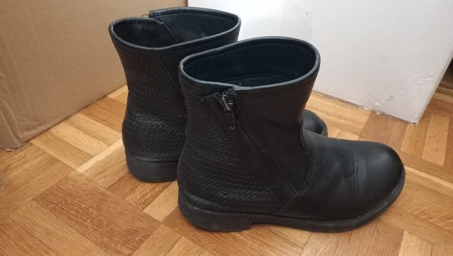 Botas negras infantiles niña