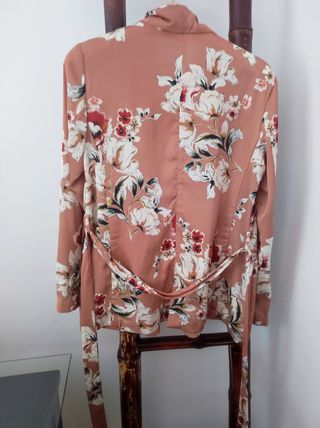 Chaqueta satinada Zara 