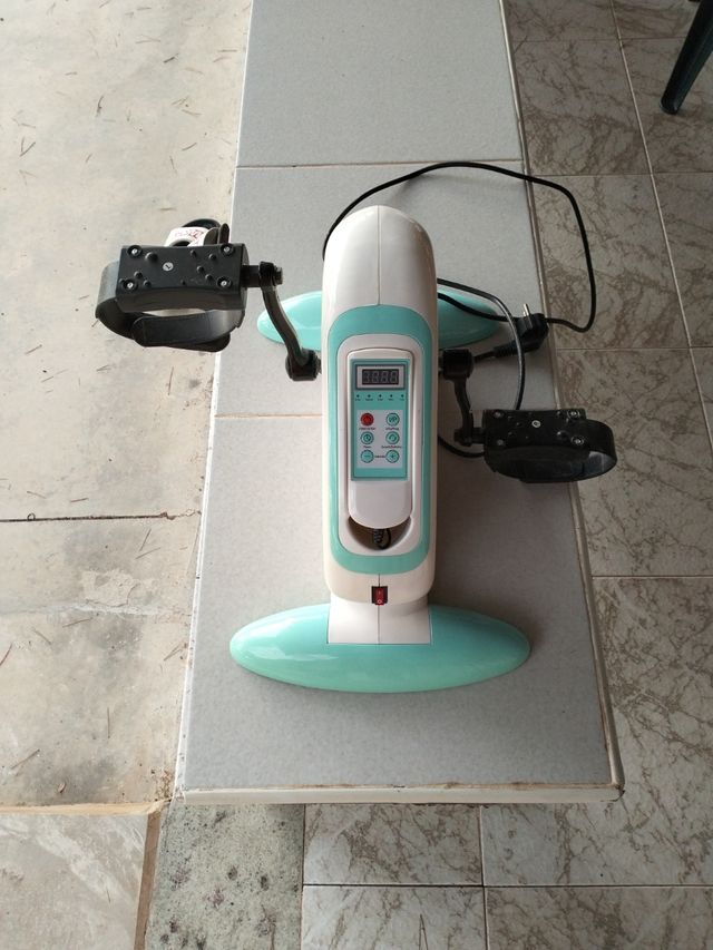 Ejercitador de pedales, mini bicicletas