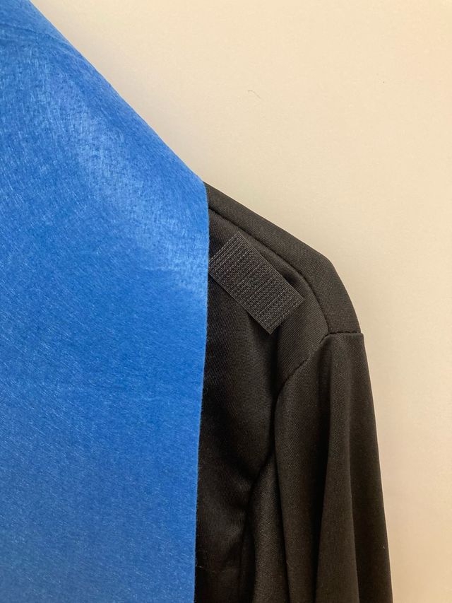 Disfraz Graduado (toga, banda y gorro).