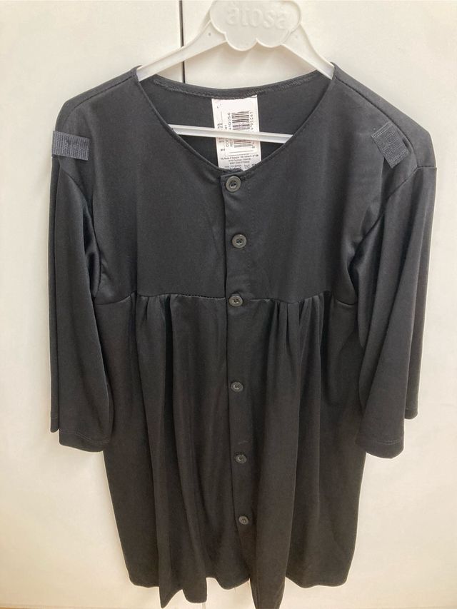 Disfraz Graduado (toga, banda y gorro).