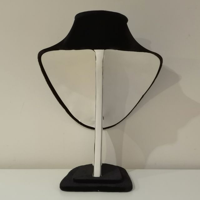 Exhibidor para collares