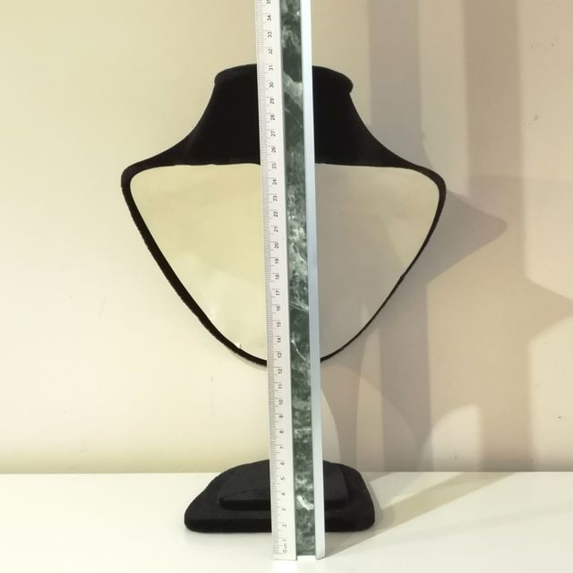 Exhibidor para collares