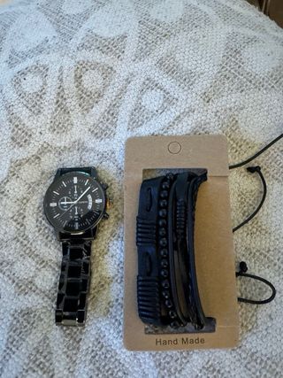 Reloj + pulseras