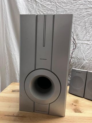 Altavoces y subwoofer 5.1