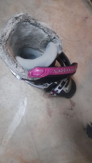 esquis botas y bastones