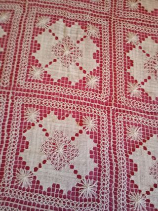 Colcha de red hecha amano