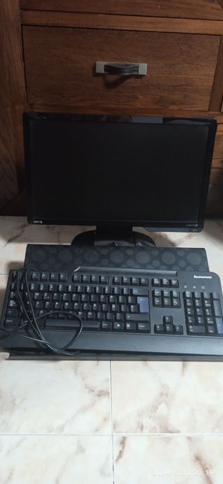 Monitor+teclado+soporte del teclado