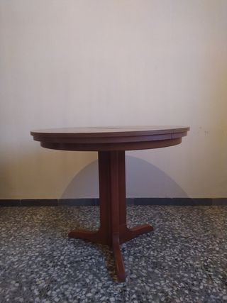 Mesa redonda extensible