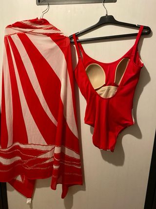 Bañador y pareo