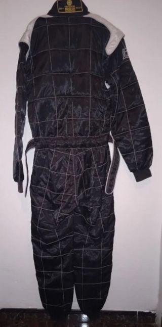 Mono de coche sparco