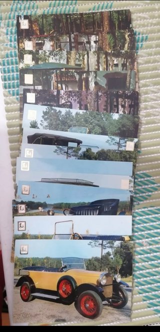 Postales, más de 900 piezas