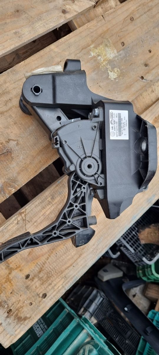 Pedales aceleración y freno ibiza 6j