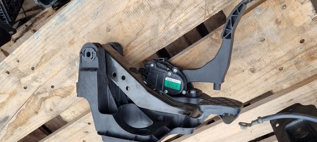 Pedales aceleración y freno ibiza 6j