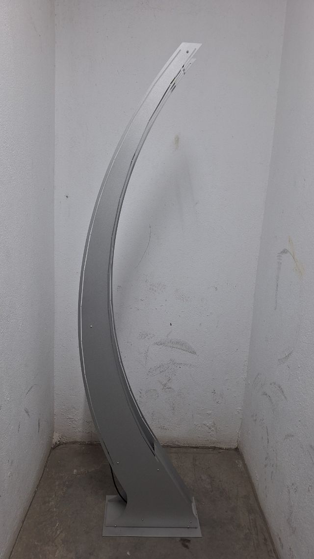 Lampara de pie de diseño.