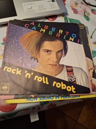 Lotto 10 disci vari 45 giri