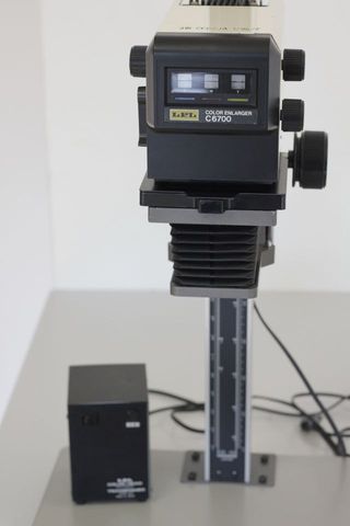 Ampliadora formato medio LPL C6700 color