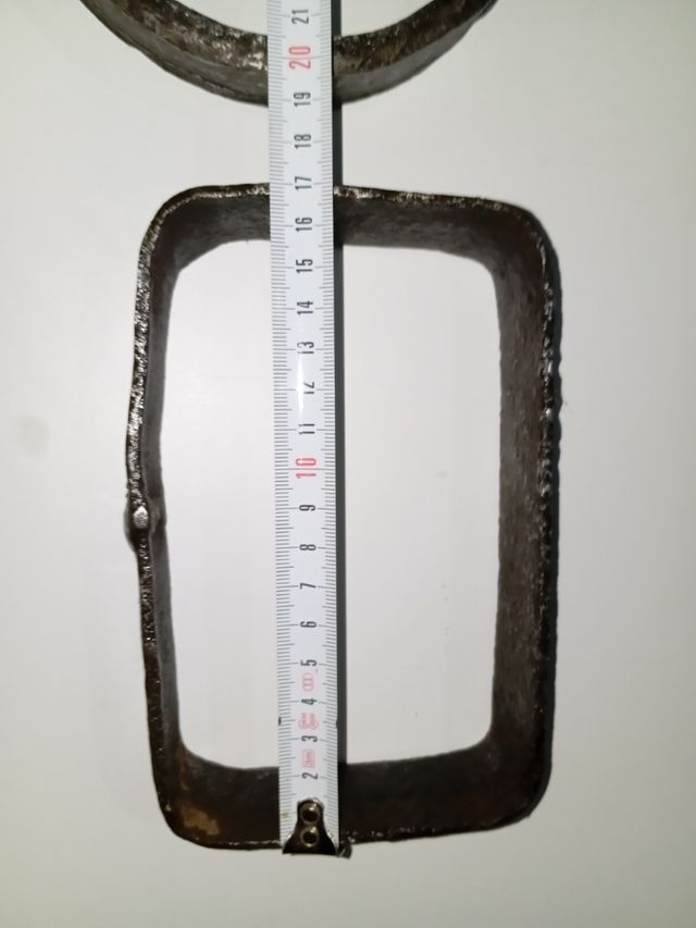 ARGOLLAS ANTIGUA MUY GRANDE