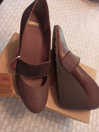 ZAPATOS MUJER CAMPER MARRÓN
