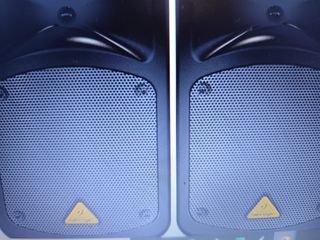 Equipo completa sonido