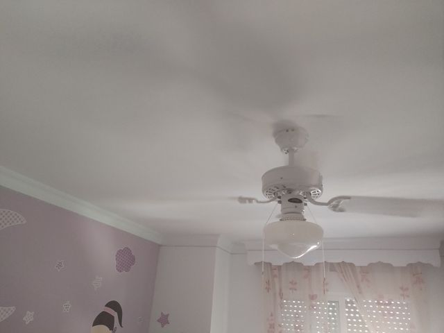 VENTILADOR DE TECHO BLANCO