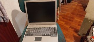 Portátil Acer ASPIRE 1410 y Airis
