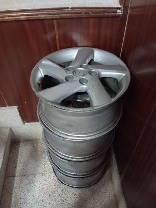 4 Llantas 16