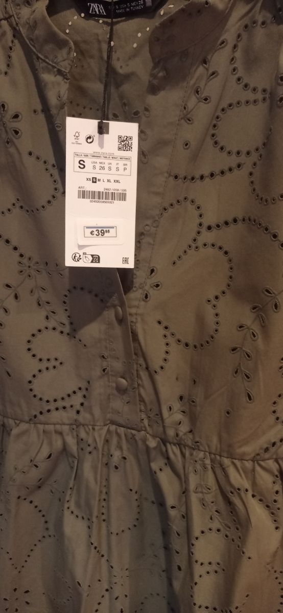 VESTIDO BORDADO TALLA S CON ETIQUETA